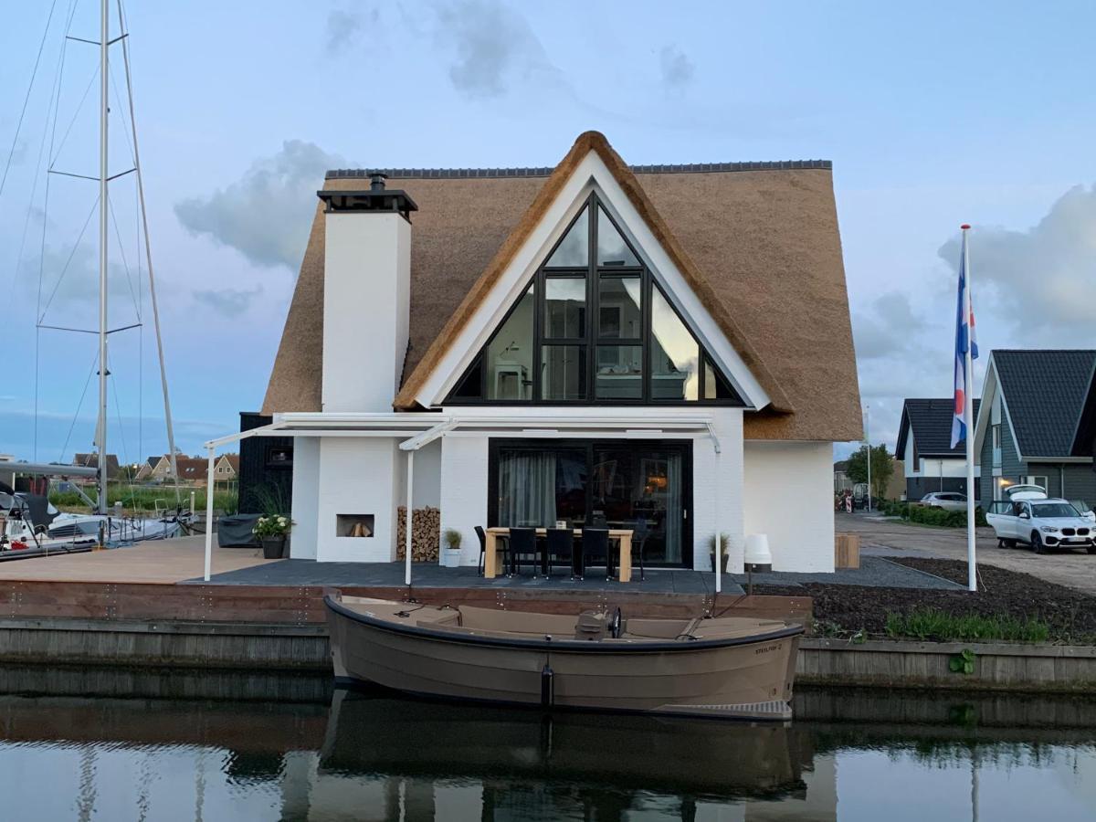 New High End Waterfront Family Villa สตาโวเริน ภายนอก รูปภาพ